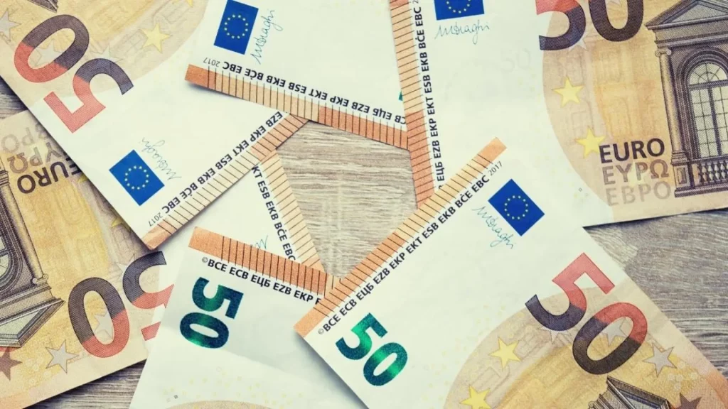 Obligación de comunicar cambios en la situación laboral