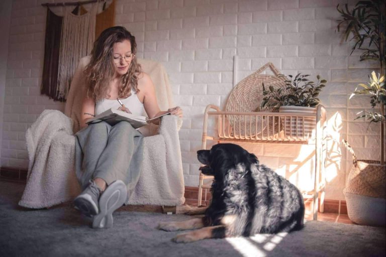 Consejos para la gestión emocional en caninos con la especialista Mery Calvo