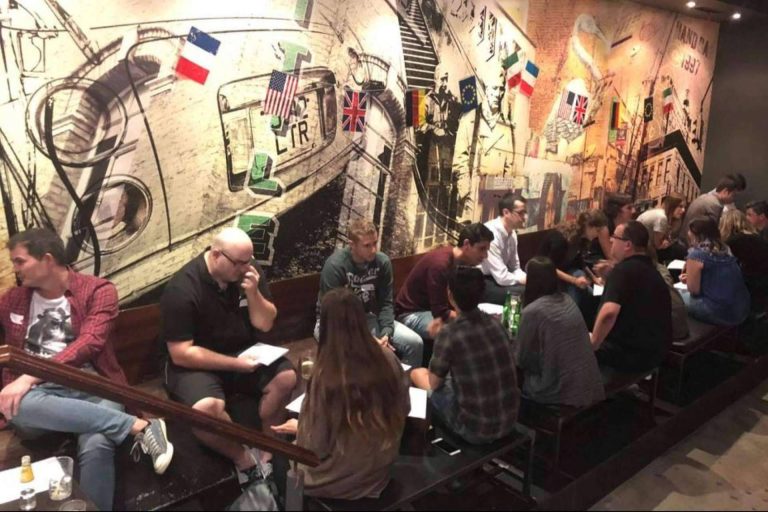 Nomadizers organiza citas a ciegas para encontrar compañero de viaje