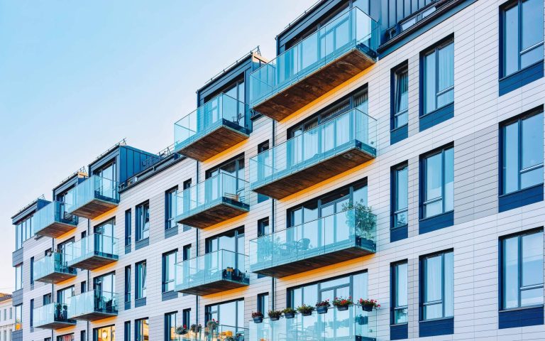 Communitas sobre el tratamiento contra la morosidad de los vecinos de una comunidad