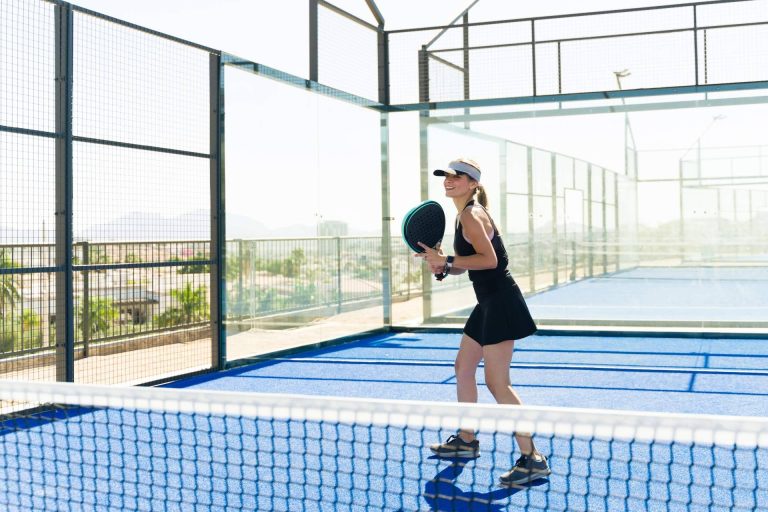 tiendapadelpoint.com y sus outfits de mujer para pádel