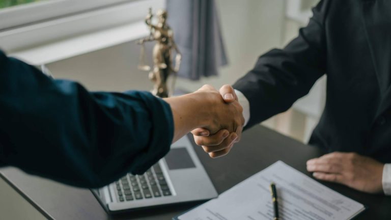 Reclamaciones de derechos laborales con el asesoramiento personalizado de Villaquirán Abogados