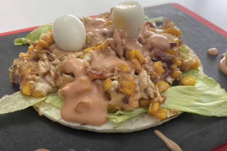 La receta de la arepa colombiana rellena