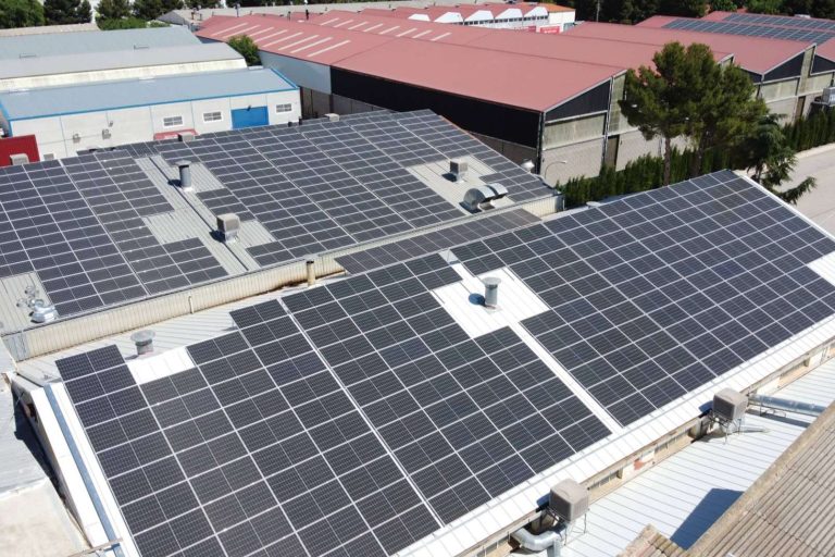 Tras el cierre de 2023, Iner Smart se establece entre las grandes empresas de fotovoltaica a nivel nacional