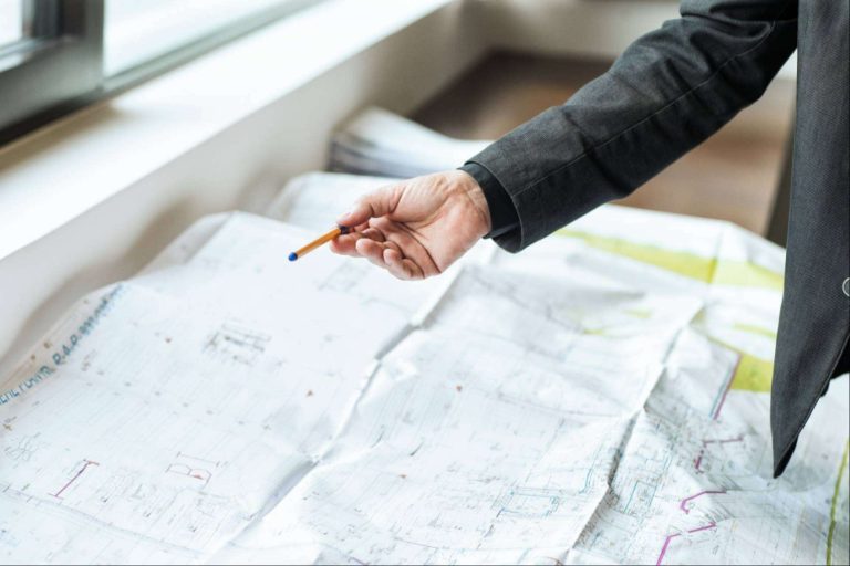 Servicio de asesoramiento para arquitectos con ASSA ABLOY; soluciones industriales y peatonales