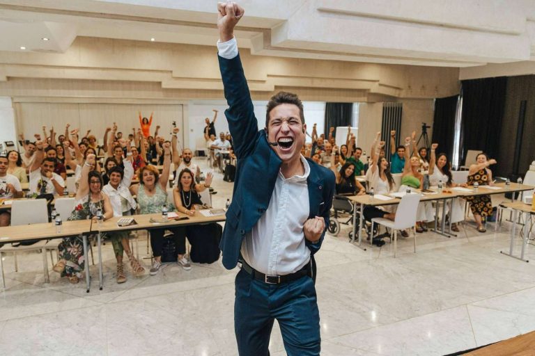 Escuela Consciente y el programa vivencial de transformación personal, 'TransformarSER