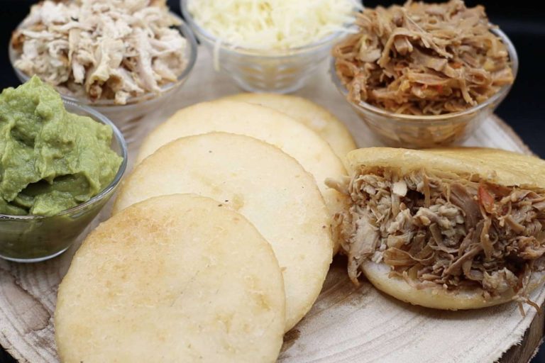 Recetas con auténticos productos venezolanos y colombianos, con D'Carnilsa