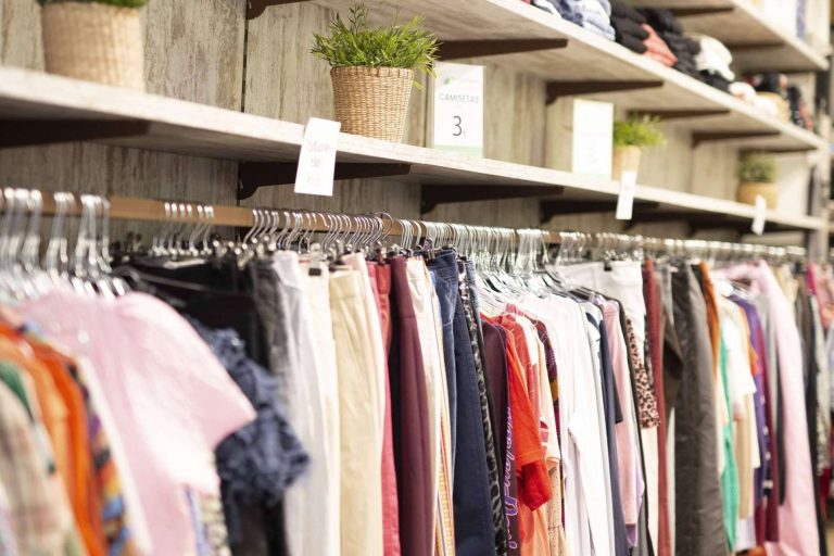 Fomentar la moda sostenible con la nueva tienda de ropa, DayForPlanet