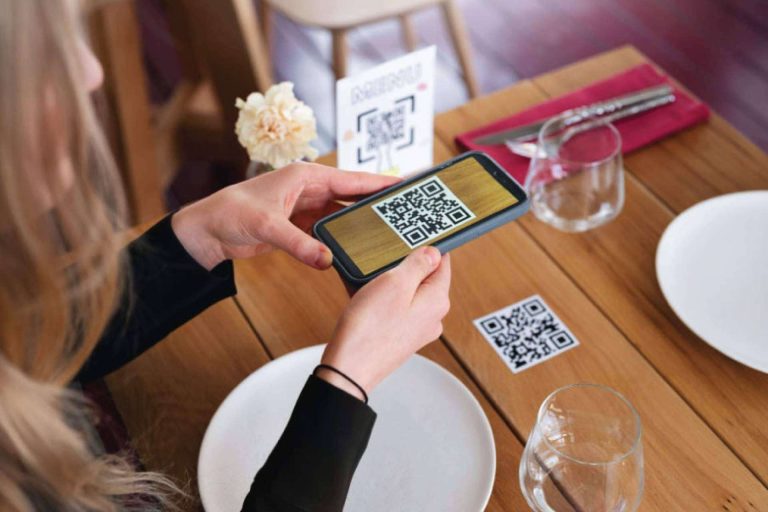 Applicats es especialista en implantar el sistema de autoservicio en los restaurantes con códigos QR
