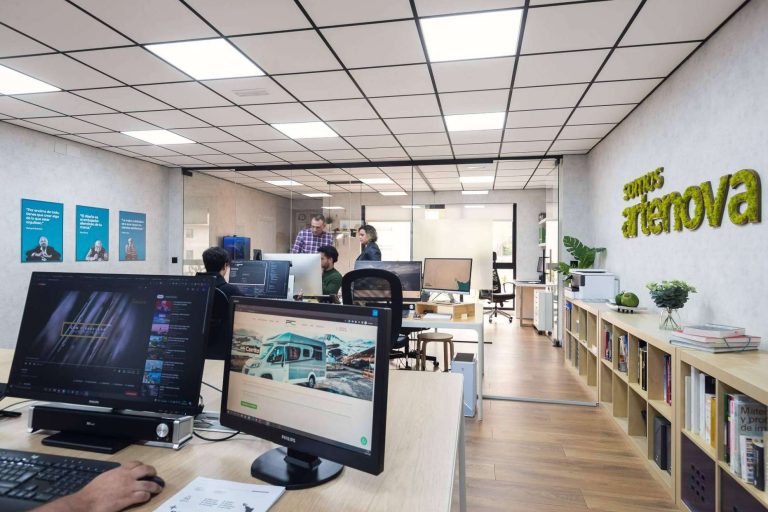 ¿Qué es el Kit Digital y cómo solicitarlo con Artenova?