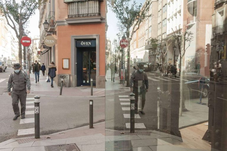 El programa de marketing y curaduría en 1819 Art Gallery