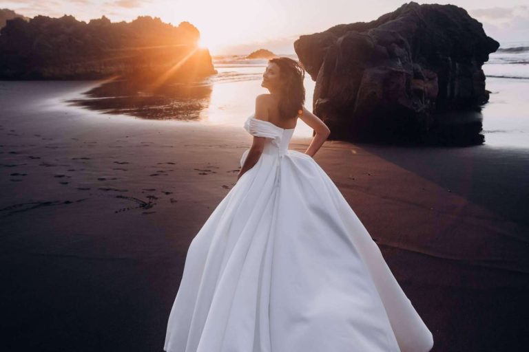 Tania Zinch y su nueva colección de vestidos de novia