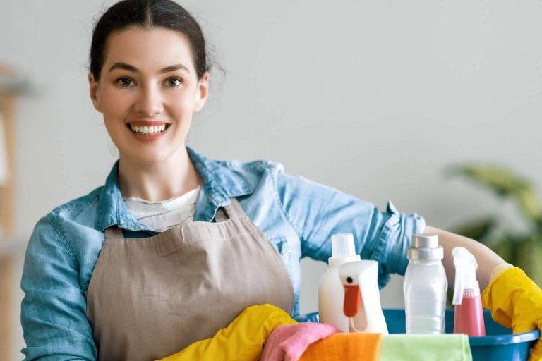 Tras la subida del SMI 2024, los empleadores deberán actualizar sueldos de empleadas del hogar