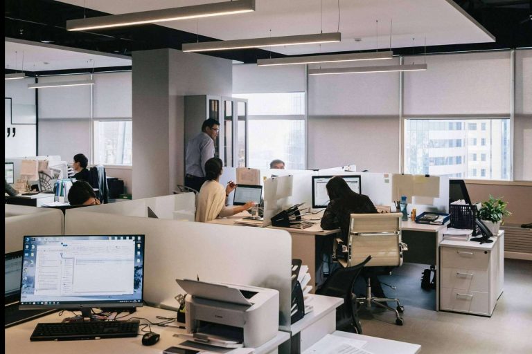 Gestionar el cobro de morosos con el equipo profesional de Grupo Intercobros