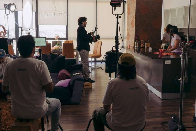 Marketing en el sector farmacéutico para mejorar la comunicación, con la firma Dopamina