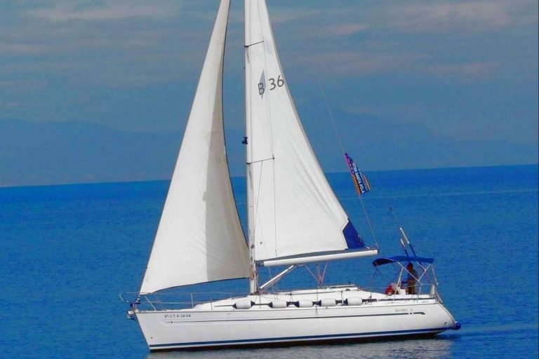 Despedidas Karamba amplía su flota marítima; incorpora 2 nuevos veleros a su servicio exclusivo para despedidas