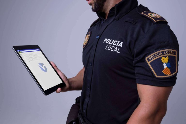 Conocer las novedades de las aplicaciones para Policía Local, VinfoPOL y Discover eLite en SICUR 2024