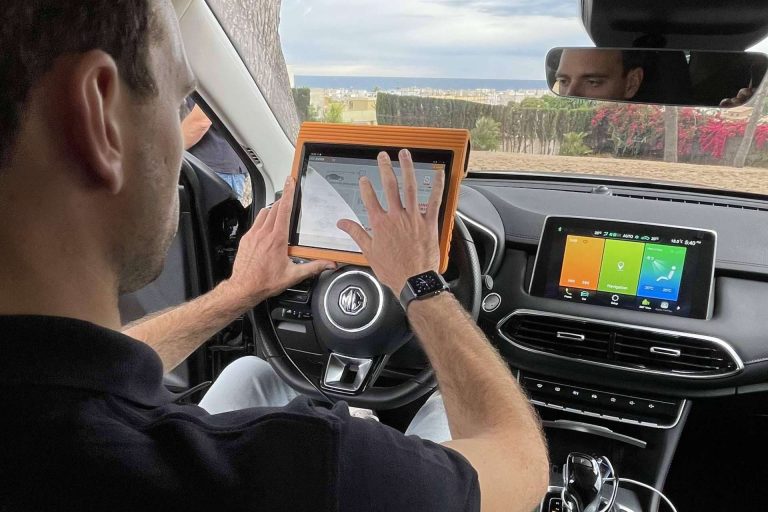 La start-up NeedCarHelp revoluciona el sector de la revisión de coches de segunda mano