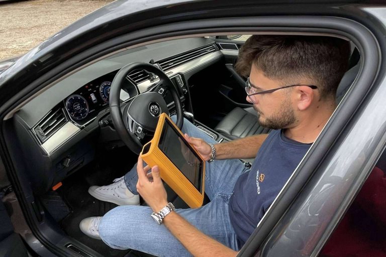 Revisión de coches de segunda mano en Alemania y asistencia para trámites de importación, con la firma NeedCarHelp