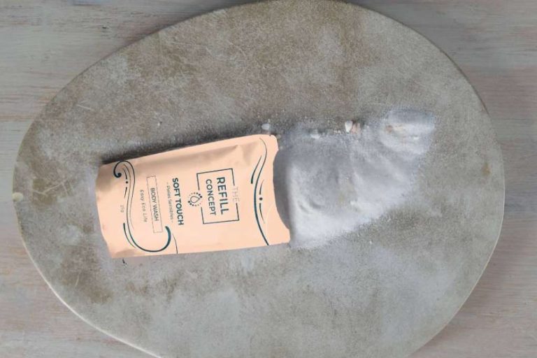 No requieren envases de plástico la gama de champús y geles líquidos de The Refill Concept