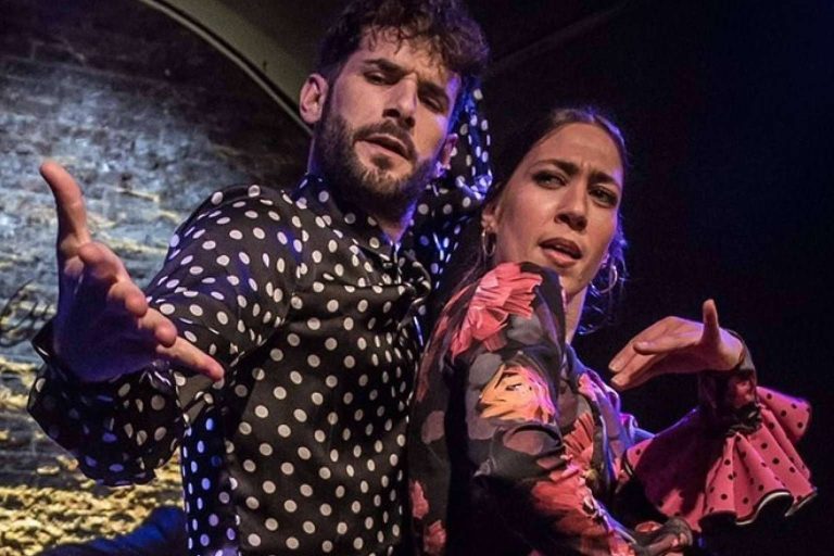 Descubrir el alma del flamenco en Madrid a través de un paseo por sus rincones más apasionados