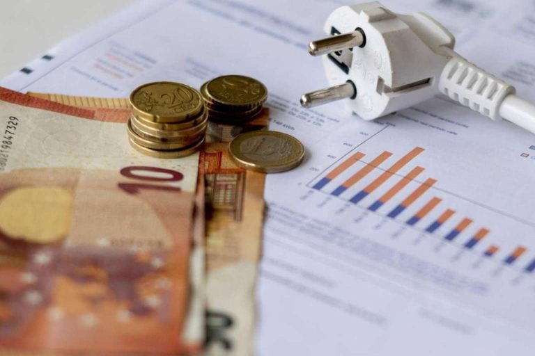 ¿Hacia dónde se dirigen los precios de la luz y el gas en 2024?