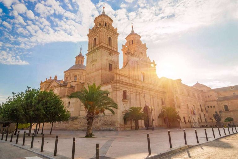 Estudiar un máster en cirugía, implantología y periodoncia en PgO UCAM