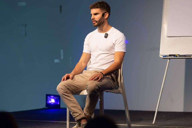 ¿Cómo facturar 10.000€ en internet? La Incubadora de Lanzamientos tiene la respuesta