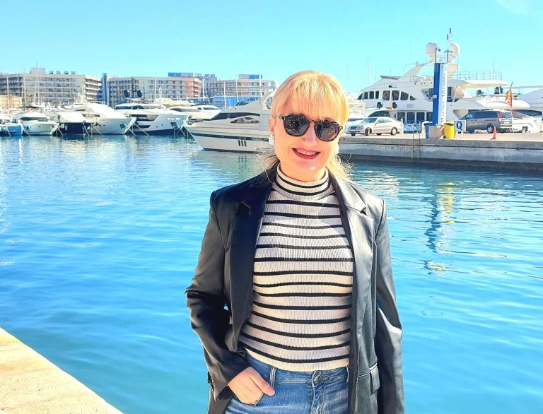 Isabel Sánchez Puga homenajea a los caídos y a las víctimas de la tragedia del 11M en ‘El día que nos cambió la vida’