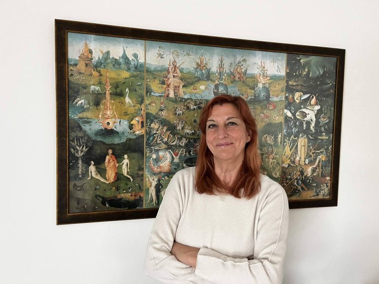 Carmen del Puerto fusiona una novela histórica, feminista y erótica en su nuevo libro ‘Memorias de una hetaira’