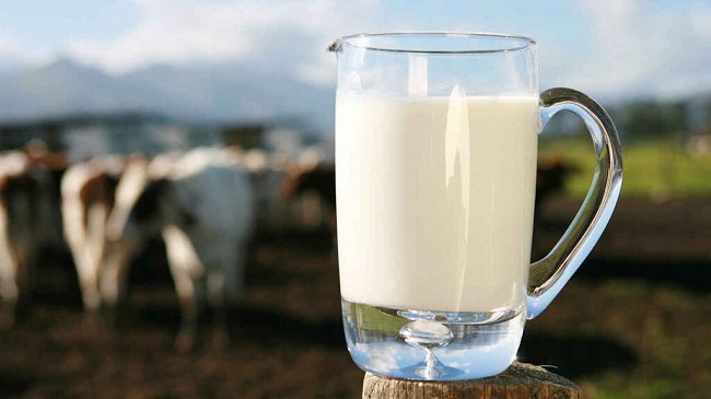 Un café con 3 tazas de desnatada puede ser equivalente a uno con leche entera