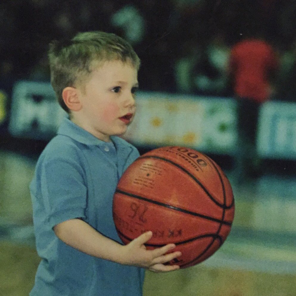 Las 'bodas de plata' de Luka Doncic con el baloncesto: 25 años con un balón bajo el brazo 1 luka donciccc