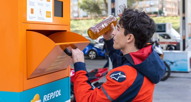 Gana dinero con el aceite usado de cocina que tengas con este método de Repsol