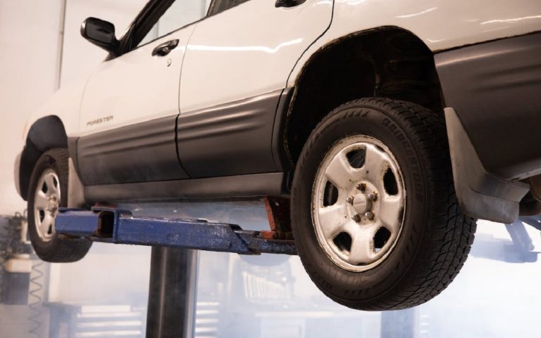 ¿Qué son los neumáticos equivalentes y cómo se calculan sus medidas?