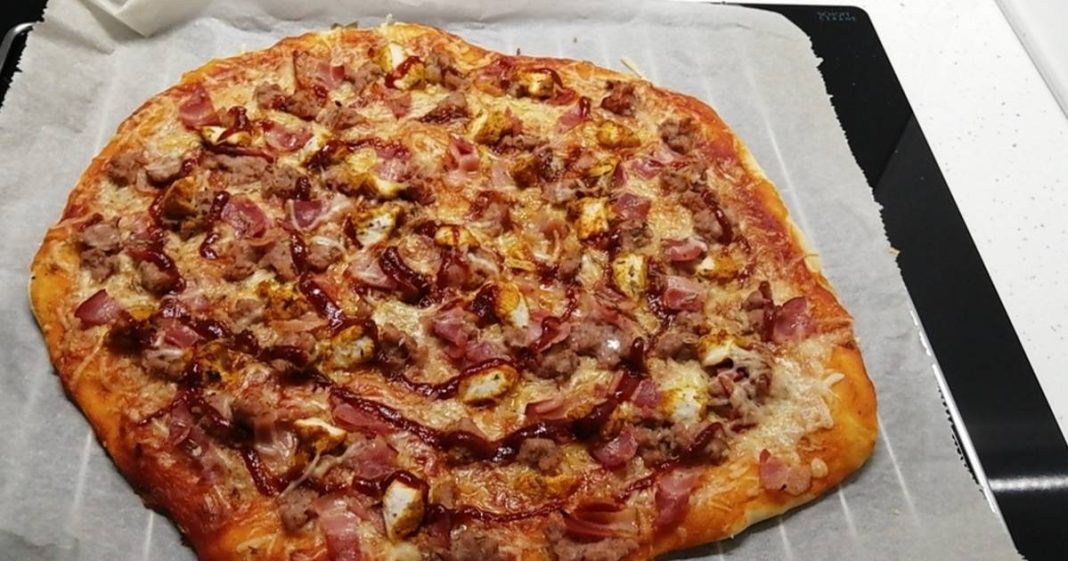 La OCU señala a esta pizza barbacoa de Aldi como la mejor del supermercado