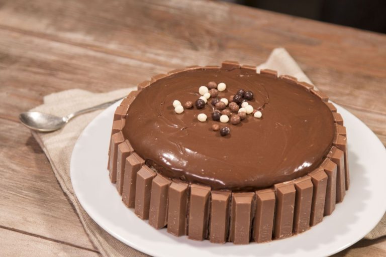 Tarta de Kit Kat: receta casera para un postre para adultos y niños