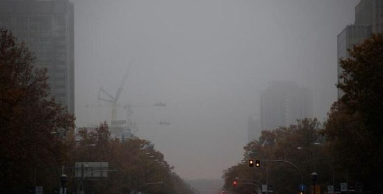 El tiempo de hoy: la niebla y los fenómenos costeros activan los avisos este jueves 1 de febrero