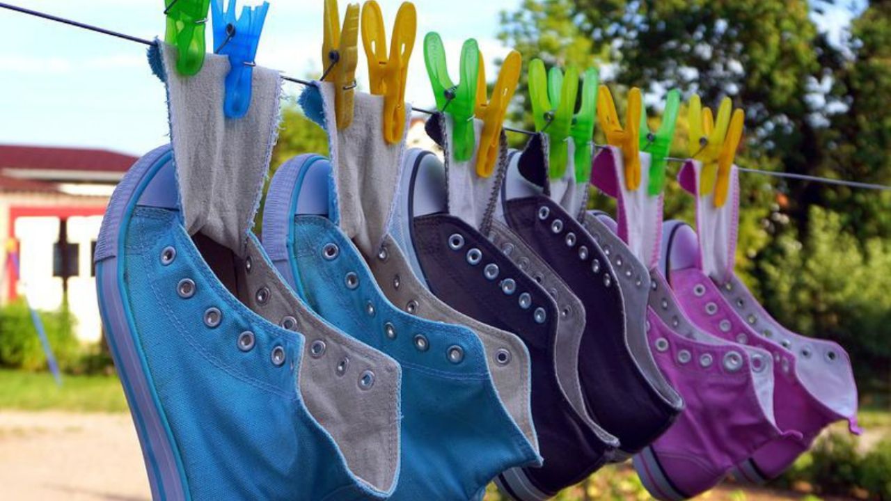 EL ARTE DE SECAR LAS ZAPATILLAS