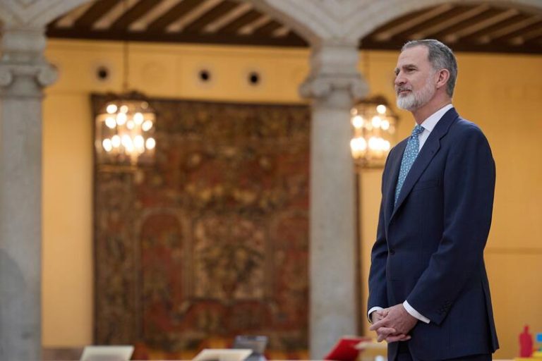 Felipe VI preside el acto del 375 aniversario del Regimiento 'Farnesio' en Valladolid