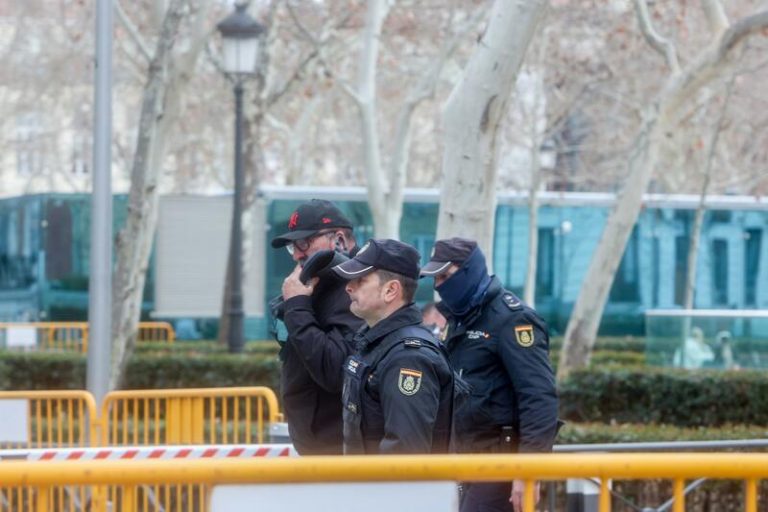 La Guardia Civil suspende de funciones cautelarmente al comandante destinado en Venezuela investigado en el caso Koldo