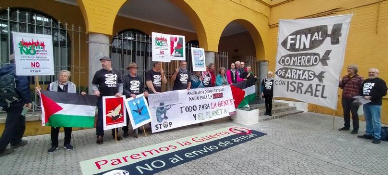 Colectivos pacifistas registran un escrito contra la cumbre ADM de industria de defensa en Sevilla