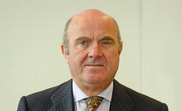 Guindos afirma que será en junio cuando el BCE podrá valorar 