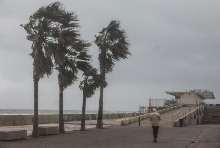 Las temperaturas suben mañana para caer el sábado