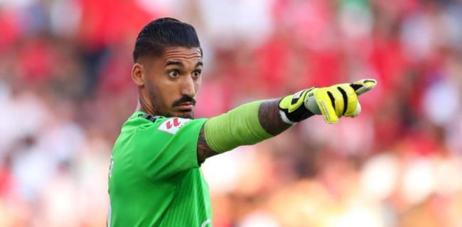 Álvaro Valles avisa al Betis de la súper oferta del Villarreal