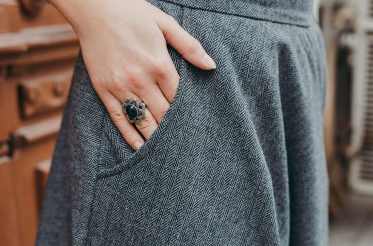 8 pantalones de Lefties para marcar un cuerpazo, cómodos y modernos