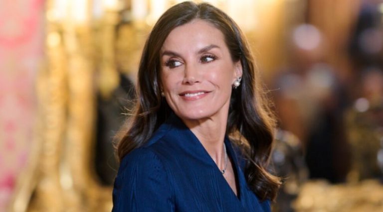 Al descubierto lo que hace Letizia a espaldas de todos los españoles