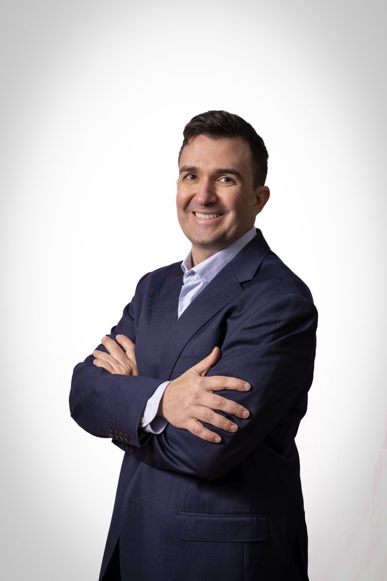 QUBIC nombra al visionario de tecnología Alberto Fernández representante en Europa