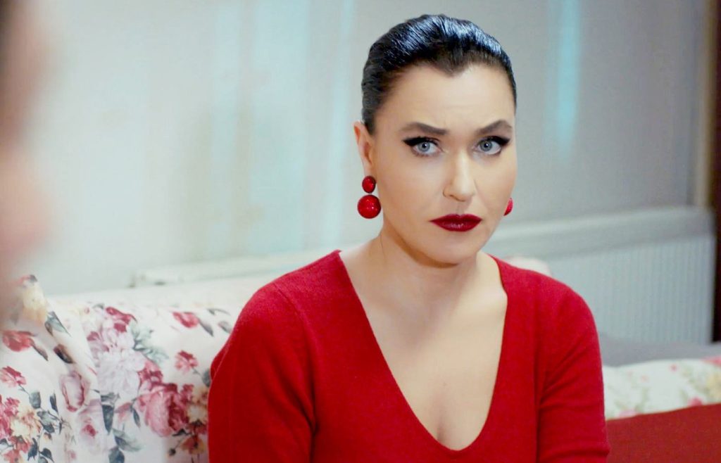 "Pecado Original": El engaño en el teatro de Yildiz, y la presencia de una impostora, en el episodio del lunes 18 de marzo