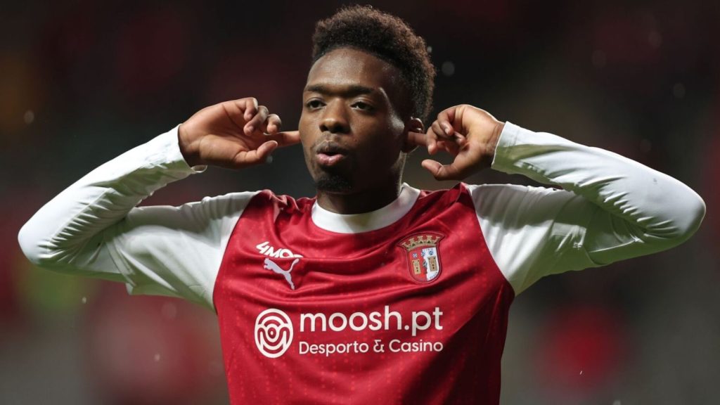 Álvaro Djaló se gana a la afición del Athletic antes de debutar 1 La consolidación de una nueva joya