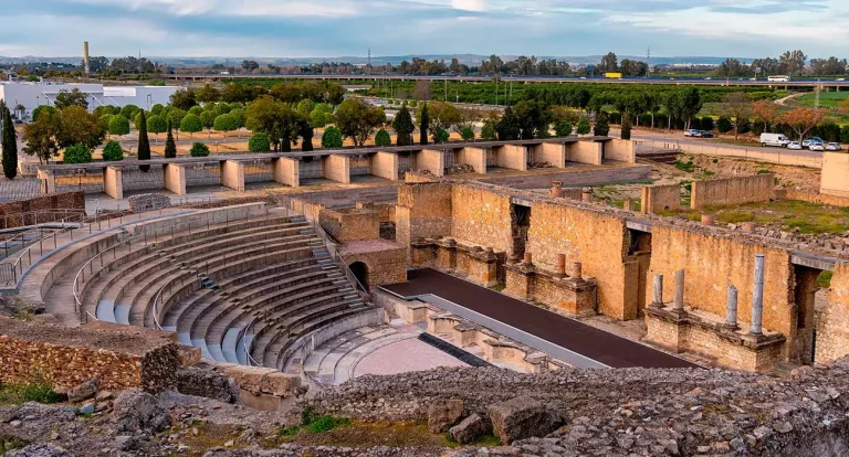 Sevilla esconde el gigante de Roma: Descubre el anfiteatro espectacular fuera de Italia